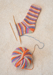 Журнал о вязании Cosy Socks от Лана Гросса